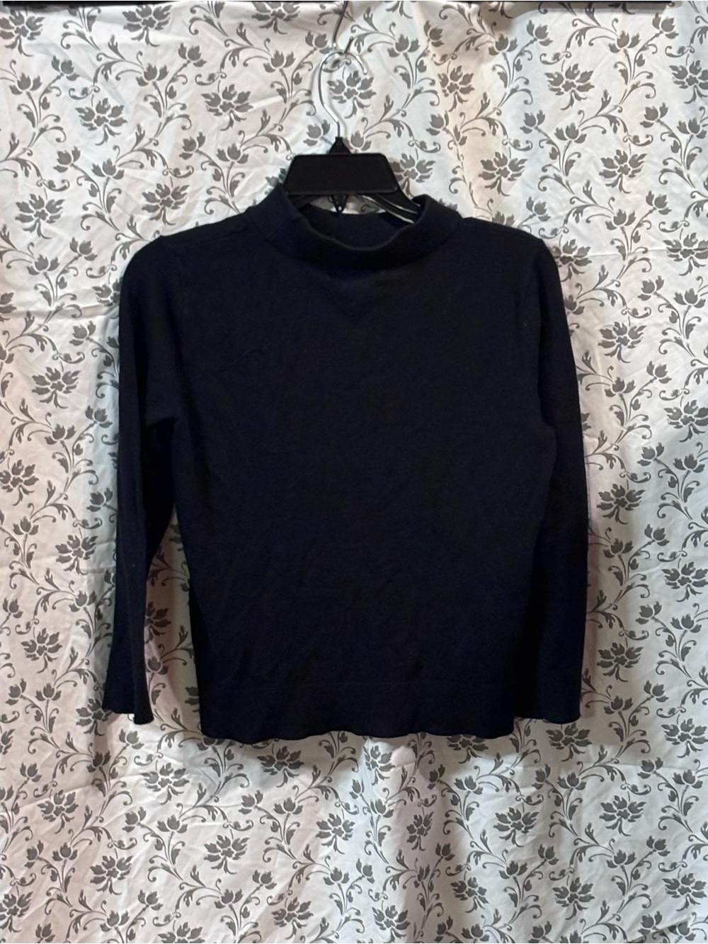 Liz Claiborne Black Long Sleeve Mock Neck Top